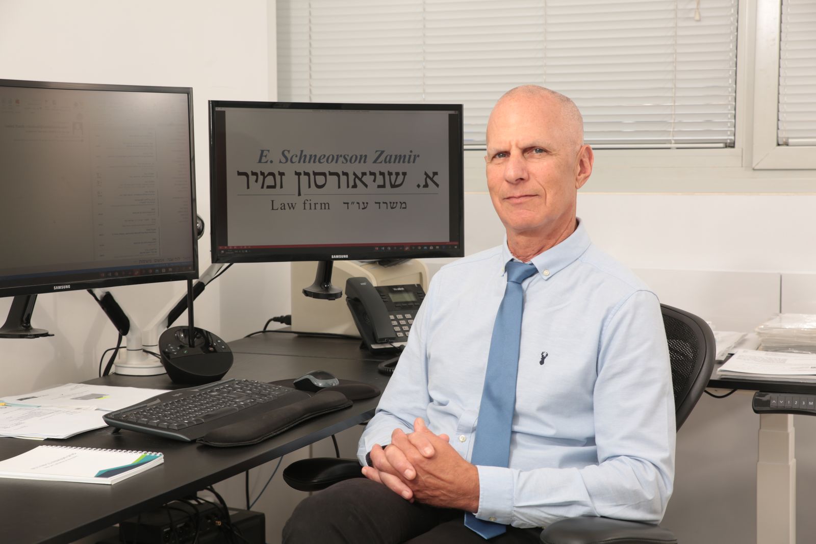 עו״ד ארז שניאורסון במשרד עורכי הדין א. שניאורסון זמיר
